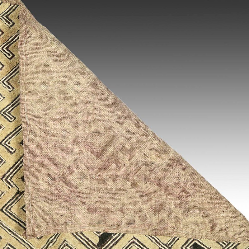 KUBA SHOOWA PRESTIGE PANEL CUT PILED RAFFIA D. R. OF CONGO CENTRAL AFRICA 20TH C gallery