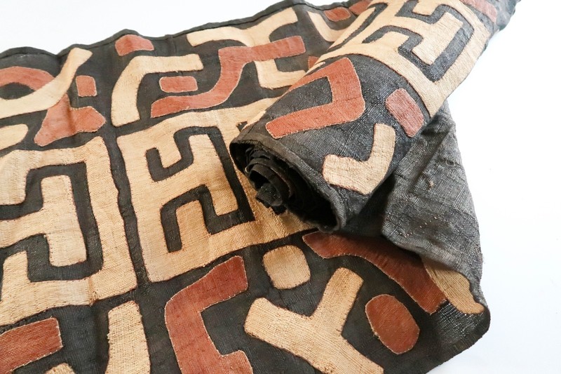 NEW Vintage African Kuba Dance Skirt 136x23 Raffia Textile Applique Congo Cloth gallery