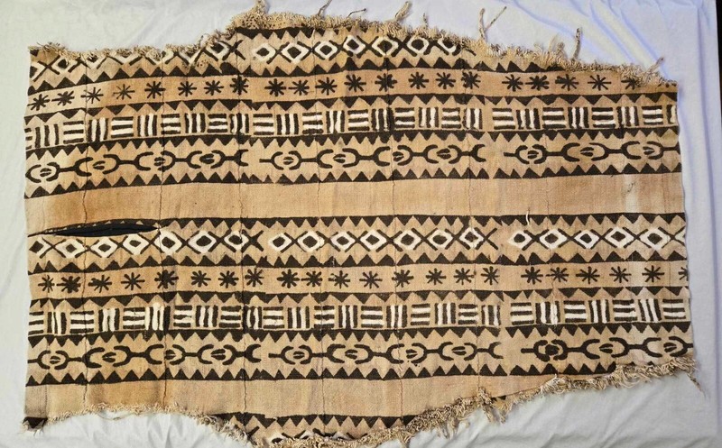 Vintage Handwoven African Mudcloth Textile – Geometric Symbols – 40″x26″ – Repai