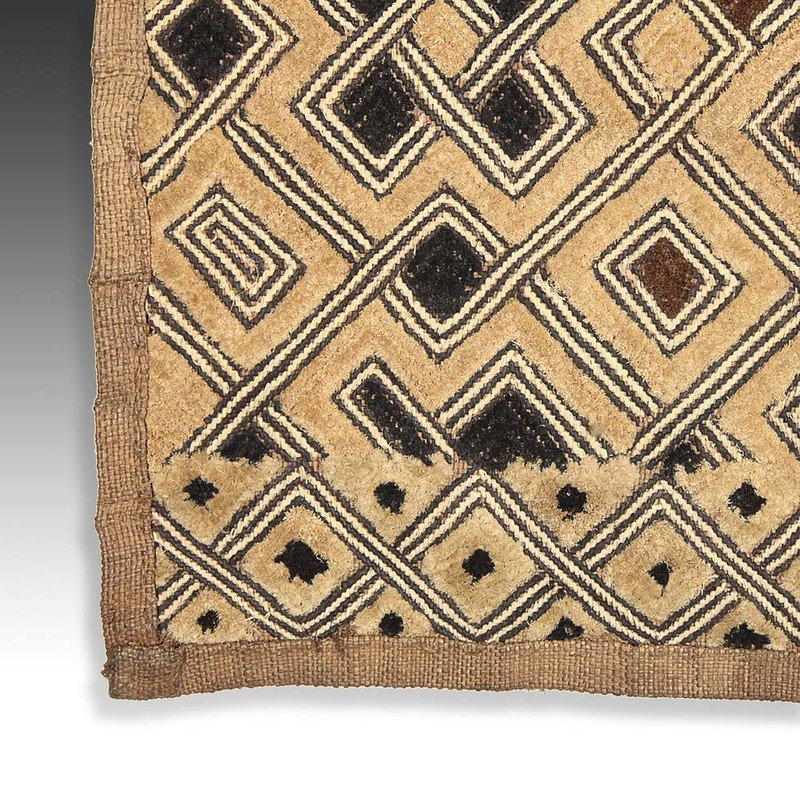 KUBA SHOOWA PRESTIGE PANEL CUT PILED RAFFIA D. R. OF CONGO CENTRAL AFRICA 20TH C gallery