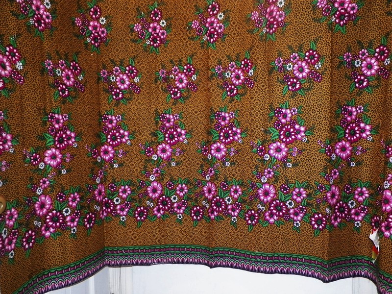 Srithai Nakhon African Swahili Fast Color Fabric Brown-Black-Pink-Red 1¾yds x 43 gallery