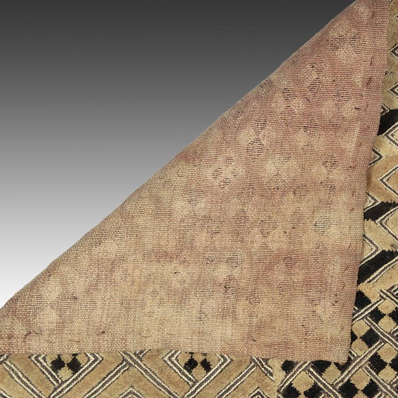 KUBA SHOOWA PRESTIGE PANEL CUT PILED RAFFIA D. R. OF CONGO CENTRAL AFRICA 20TH C gallery