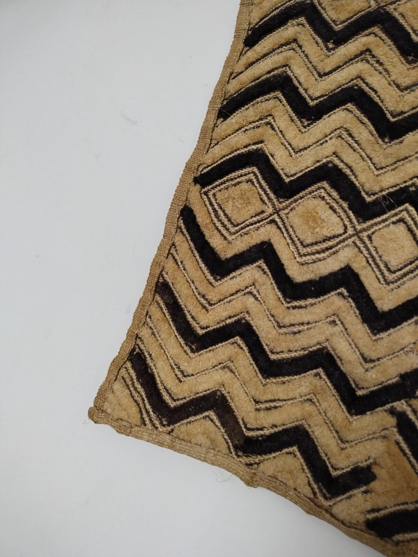 Vintage African kuba raffia clothes congo hand woven traditional item627 gallery