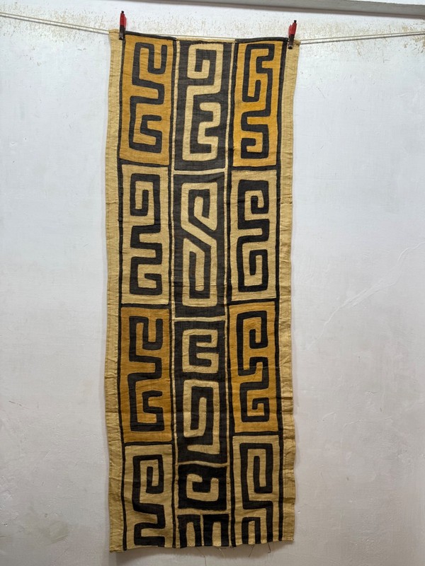 Vintage Gorgeous Hand Woven African Raffia Congo Cloth Textile Runner 162x60 Cm