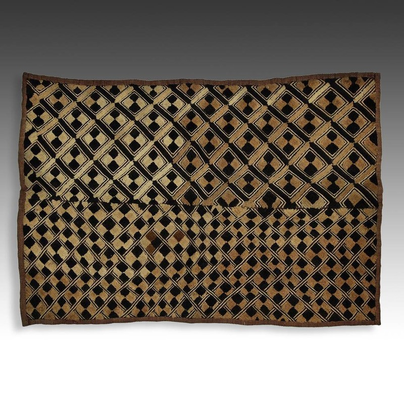KUBA SHOOWA PRESTIGE PANEL CUT PILED RAFFIA D. R. OF CONGO CENTRAL AFRICA 20TH C