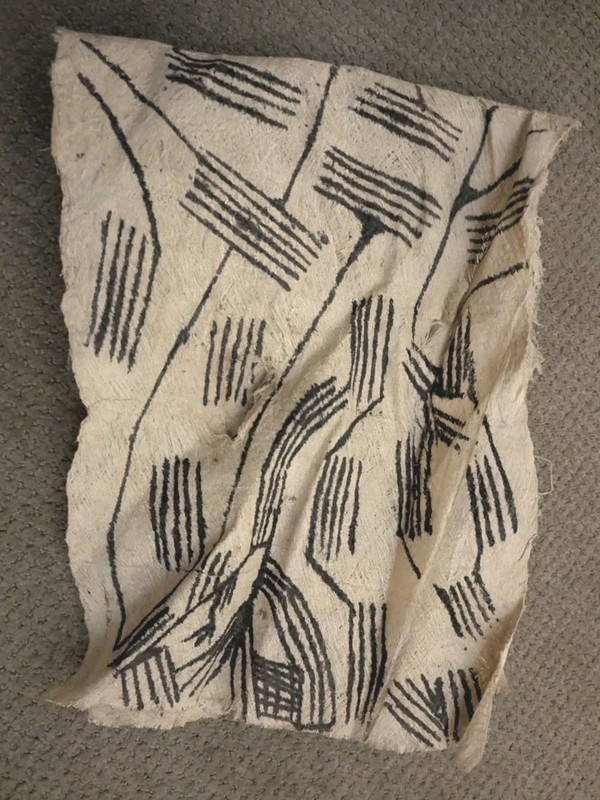 AFRICAN VERY RARE M'BUTI PYGMY NATIVE PAINTING TEXTILE BARK LOIN CLOTH DR CONGO gallery