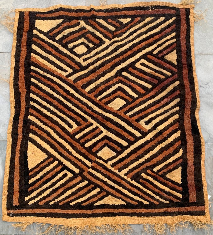 Vintage African Kuba Showa Bark Cloth Handstitched Raffia Textile 2×2 ft