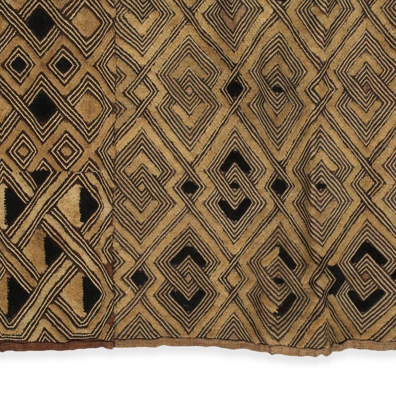KUBA SHOOWA PRESTIGE PANEL CUT PILED RAFFIA D. R. OF CONGO CENTRAL AFRICA 20TH C gallery