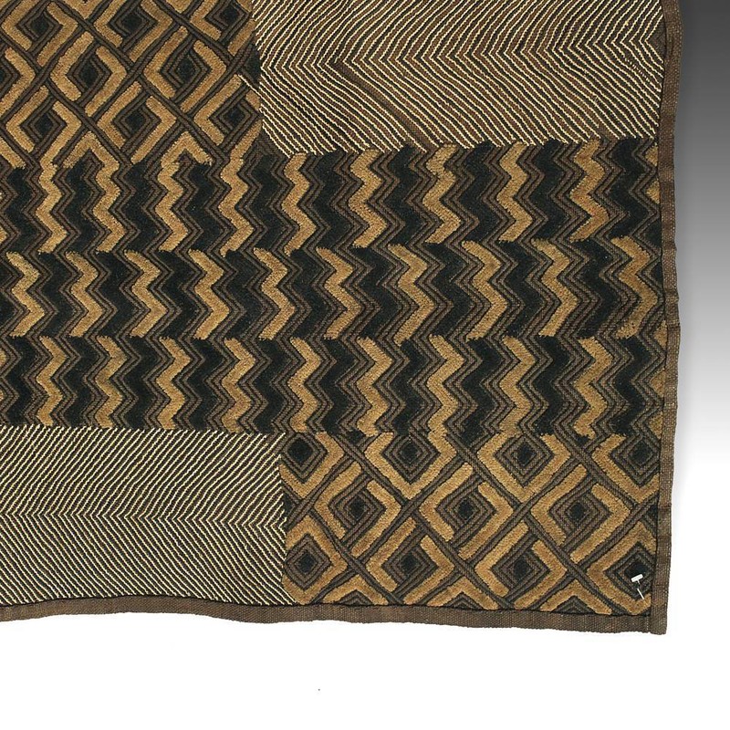 KUBA SHOOWA PRESTIGE PANEL CUT PILED RAFFIA D. R. OF CONGO CENTRAL AFRICA 20TH C gallery