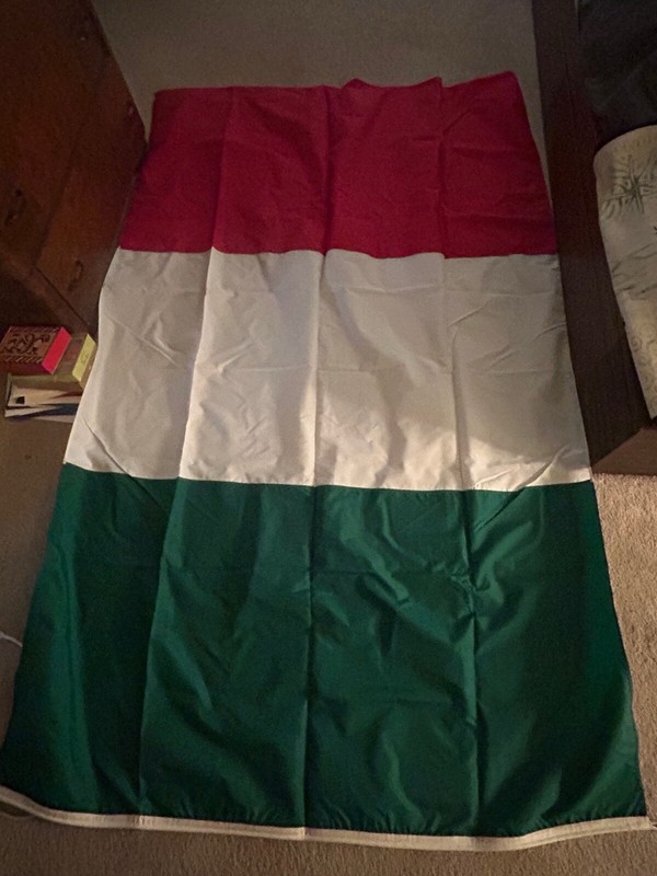 *Vintage Italian Flag Red White Green Large Nylon 55 x 88 Inches