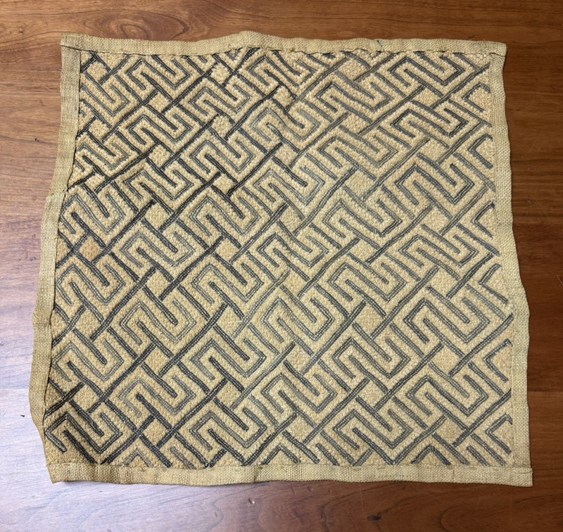 African Kuba Shoowa Cloth Raffia Textile Art Fabric #576