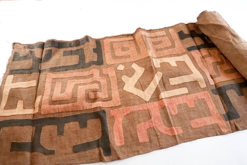 NEW Vintage African Kuba Dance Skirt Raffia Textile Long Cloth 144x22 Applique 6 gallery