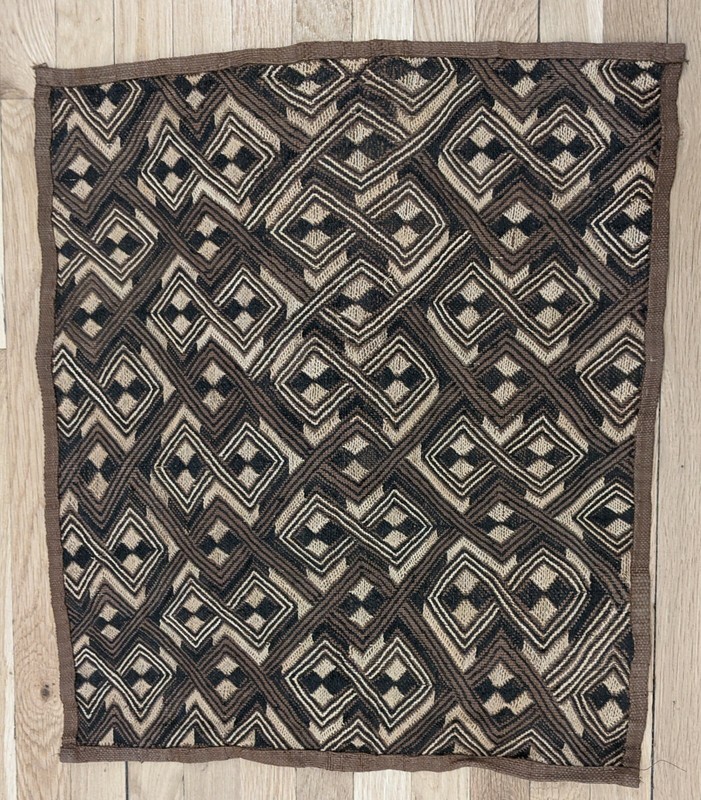 ORIGINAL KUBA RAFFIA CLOTH PANEL TEXTILE CURRENCY KASSAI SHOOWA DR CONGO ETHNIX