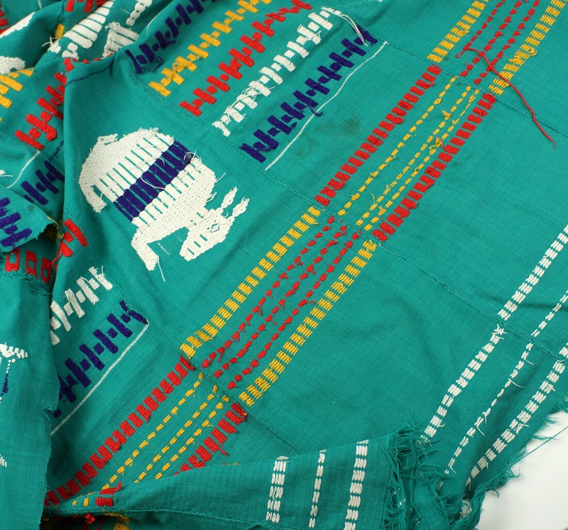 Vintage Baule embroidered cloth - people animals from Ivory Coast BL65 gallery