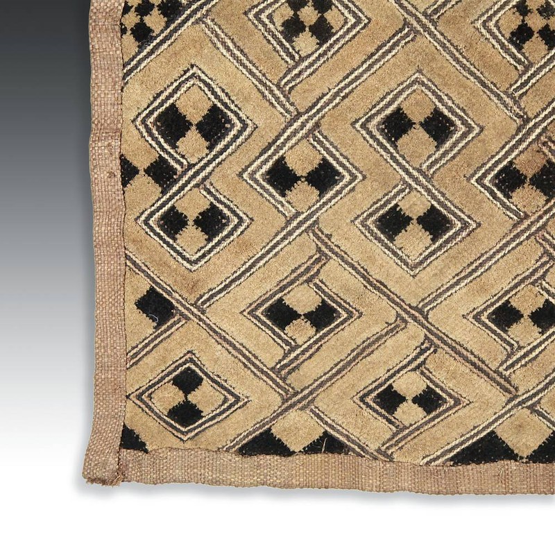 KUBA SHOOWA PRESTIGE PANEL CUT PILED RAFFIA D. R. OF CONGO CENTRAL AFRICA 20TH C gallery