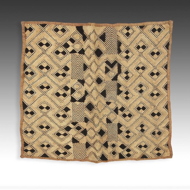 KUBA SHOOWA PRESTIGE PANEL CUT PILED RAFFIA D. R. OF CONGO CENTRAL AFRICA 20TH C