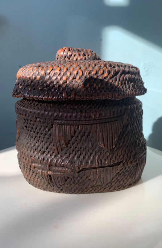 Mid 20th century Kuba food storage basket 6" tall gallery