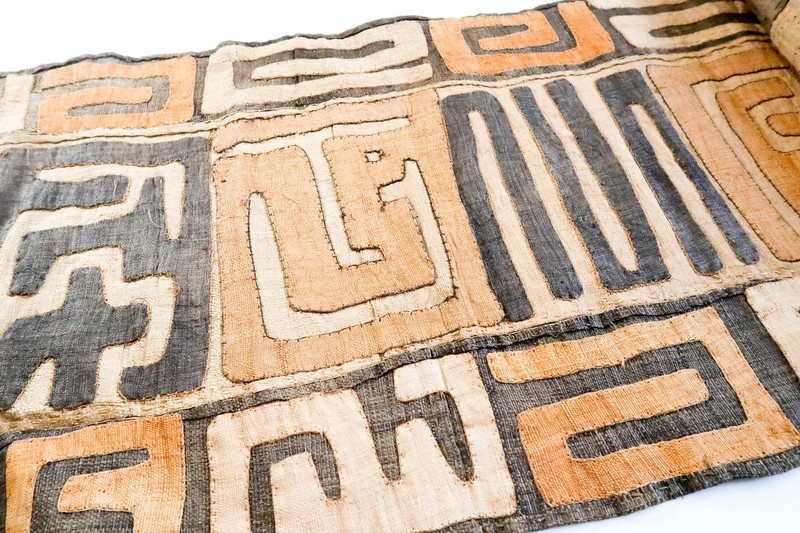 NEW Vintage African Kuba Dance Skirt Raffia Textile Long Cloth 144x21 Applique 7 gallery