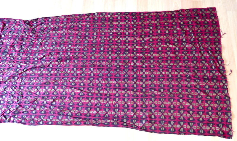 Vintage African Ankara Wax Print Fabric - Magenta Plum Geometric 200" x 42" gallery