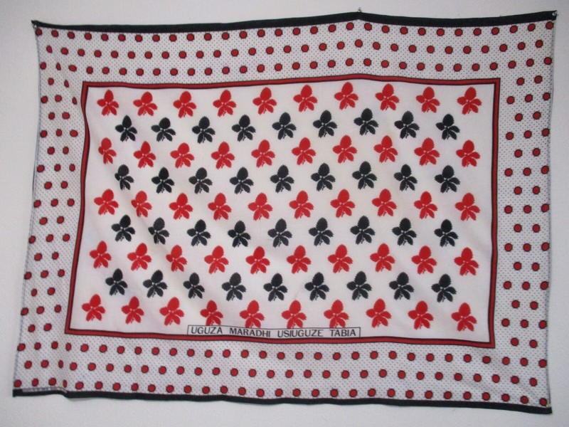 Red/black Kenyan kanga