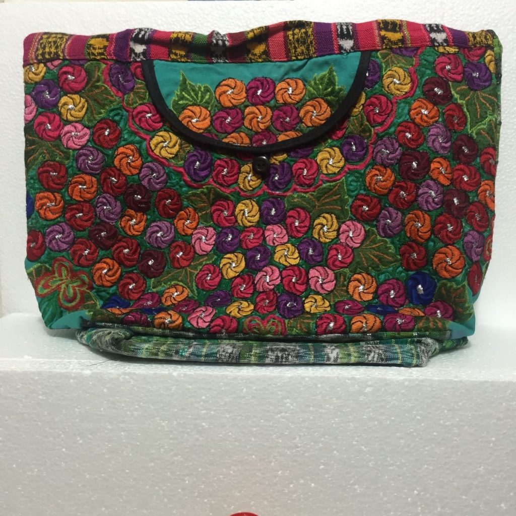 Bolso artesanal flores bordado a mano (grande) - Imagen 1