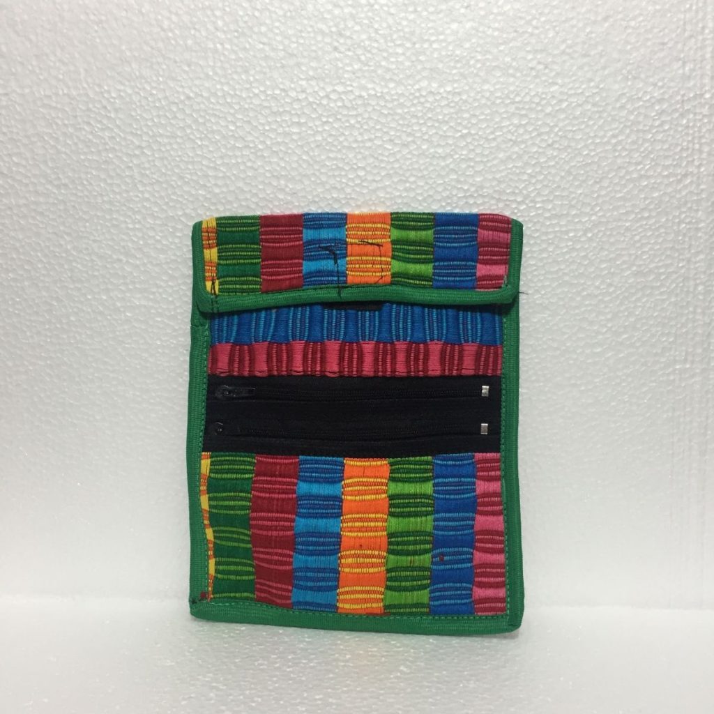 Porta-pasaporte artesanal con Tapa - Imagen 1
