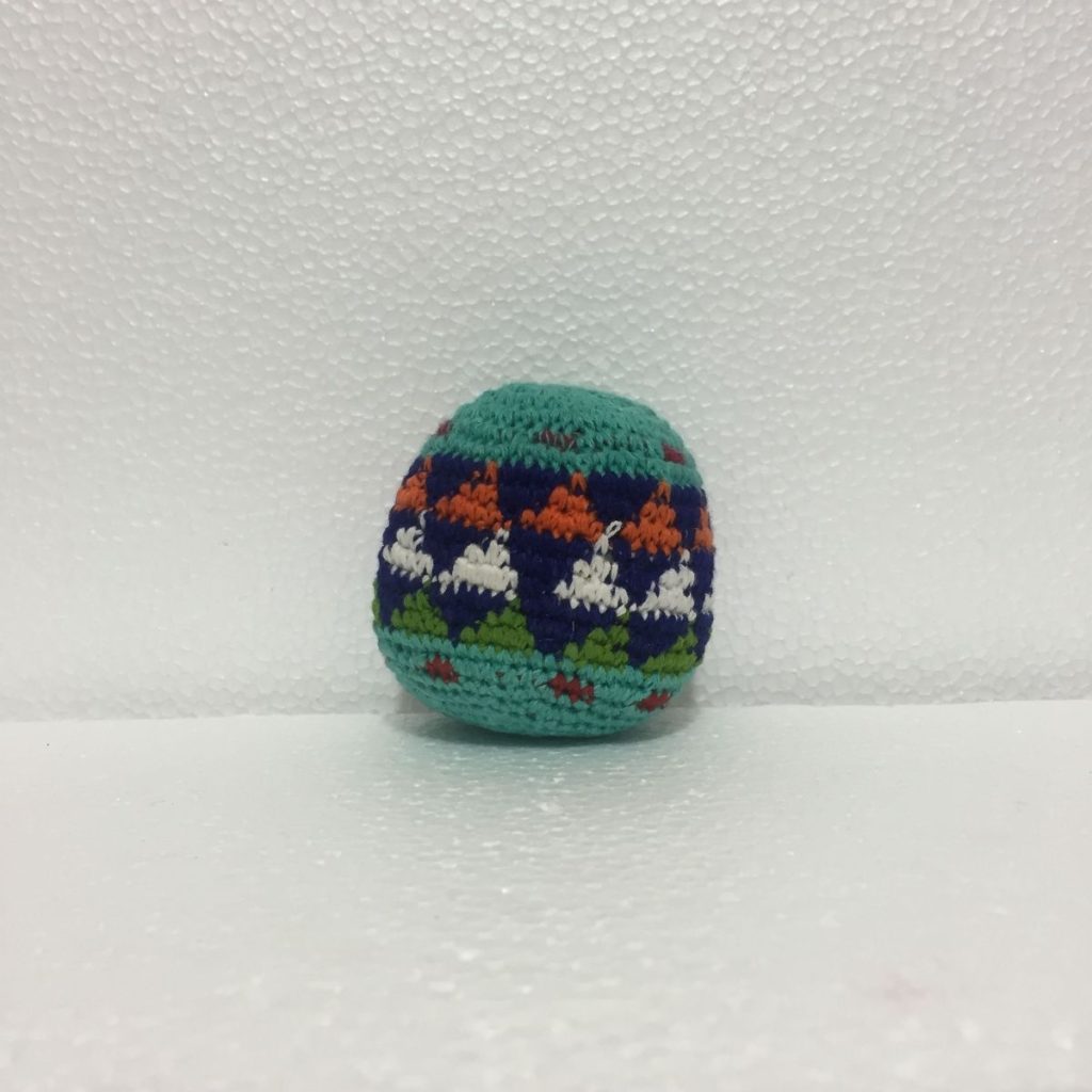 Jueguete pelota artesanal tejida (chica) - Imagen 2