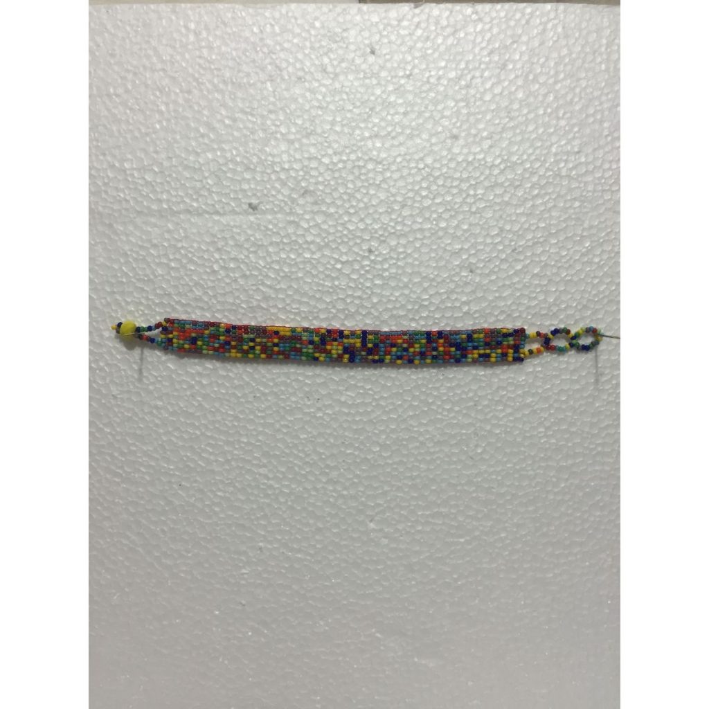 Pulsera artesanal de chaquira - Imagen 1