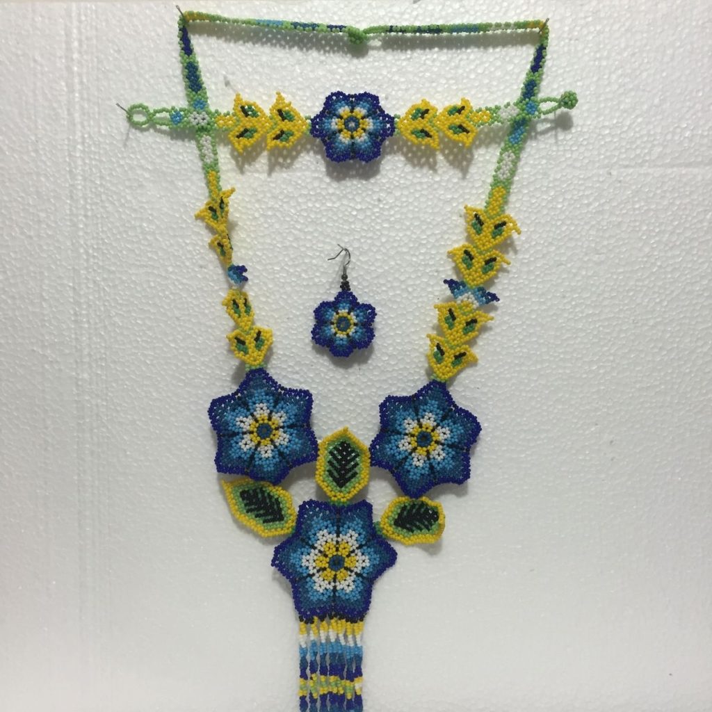 Collar artesanal Huichol - Imagen 1