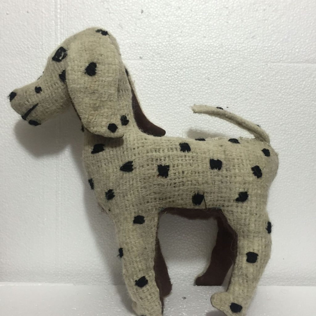 Peluche artesanal hecho de lana (mediano) - Imagen 2